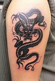 grand tatouage totem de dragon de mode beau