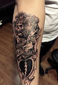 kepribadian penuh lengan gambar totem hitam dan putih tato