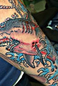 τρομακτικό χέρι καρχαρία καρτέλα τατουάζ Εικόνα