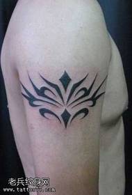 modello di tatuaggio totem semplice braccio grande