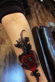taamlik mooi armkleur totem-tatoeëring 17812 - Persoonlike Skriftaattoo op die arm