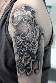 braso maganda ang hitsura ng black-grey na phoenix tattoo