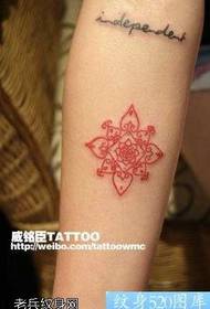 arm mode mooie totem bloem tattoo patroon