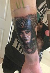 hatelijke heks portret tattoo foto