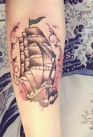 bellissimo tatuaggio a vela color braccio 17468 - modello di tatuaggio con ventaglio di inchiostro per braccio