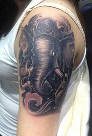 modello di tatuaggio di braccio femminile atmosfera elefante dio