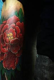 pictiúr álainn álainn tattoo peony