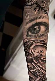 Arm beauty 3D eyeball tattooKép fényesen villogó