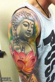 наоружајте Буддха узорак тетоваже лотоса