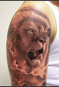 Groot leeuwenkop tattoo patroon