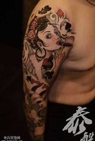 Qaabka loo yaqaan 'Arm Beauty Poker Tattoo'