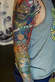 klasik tradisional lengan besar warna bel tatu corak tattoo