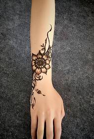 cocok untuk lengan fashion wanita tato Henna