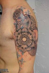 patró de tatuatge de flors de braç