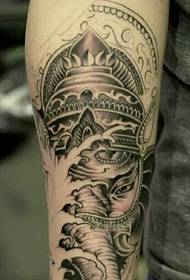 gambar tato lengan hitam abu-abu gajah dewa