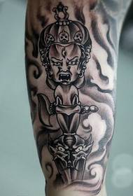 kar a konjac tetoválás képén belül