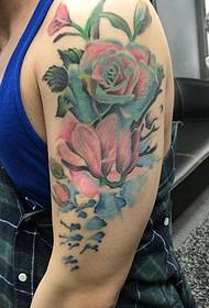 大 Braccio colorato fiore tatuaggio immagine aroma pieno