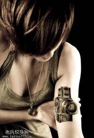 arm kamera tatuering mönster