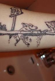uomo braccio tatuaggio personaggio dei cartoni animati