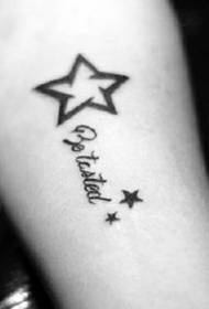 modello di tatuaggio inglese classico braccio ragazza