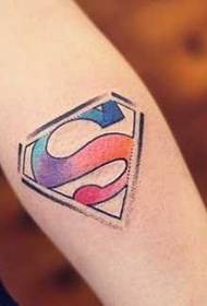 paže barva superman logo tetování vzor