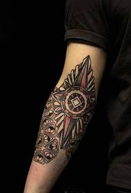 rokas klasiskās personības totem tetovējums tetovējums