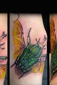 Patrón de tatuaje de insectos de personalidad de brazo