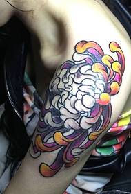 Tatuaggio fiore grande braccio colore Immagine lampeggiante brillante