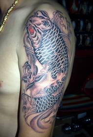 brazo patrón de tatuaxe de calamar personalidade