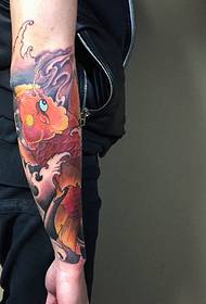 braço requintado perfeito lula vermelha tatuagem