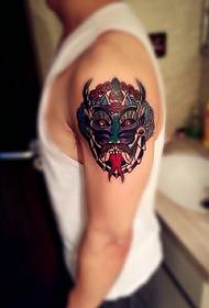 bras couleur spoof peu totem tatouage photo