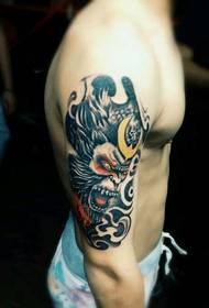brațele tatuajului avatarului Sun Wukong