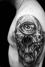 silmä ja geometria yhdistettynä isovarren tatuointiin