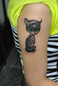 Grande immagine di un tatuaggio di gatto volpe bella e povera