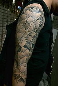 muški božur cvijet otvoren tetovaža