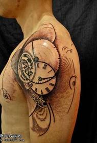 rankos kišenės laikrodžio tatuiruotės modelis