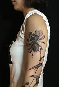 ličnost djevojka ruku akvarel cvijet tetovaža slika