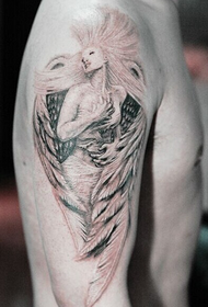 braccio bellissimo tatuaggio d'angelo