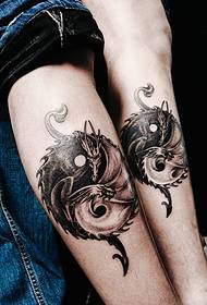 tik asmenybė Rankų pora totemo tatuiruotė tatuiruotė