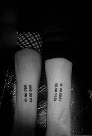 coppia di personalità della moda tatuaggio dichiarazione inglese