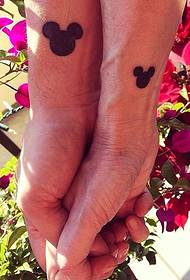 зглоб личност симпатична двојка тетоважа мала шема