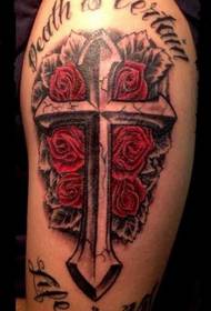 Disinn tat-tatwaġġ multi-rose multi-rose cross
