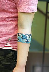 Perséinlechkeet Chic Faarw Arm Tattoo Bild