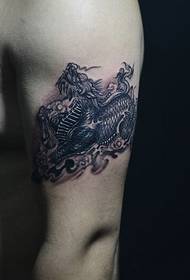 gran imatge de tatuatge unicorn en blanc i negre