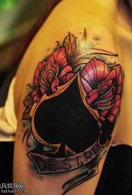 лопатки на срцето шема на тетоважа од роза