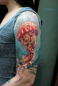 pola tattoo jellyfish realistis