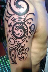 modello di tatuaggio totem braccio nove drago
