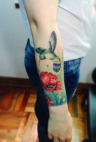 hirundines et flores florum in parvis arma tattoo