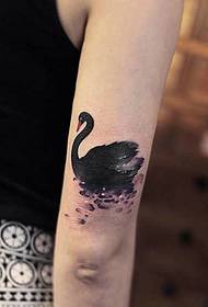 Gamay nga litrato sa tattoo nga Swan sa tubig nga libre