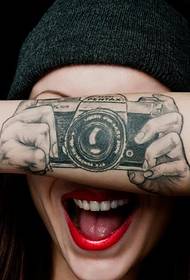 tatuaggio creativo della fotocamera di bellezza braccio personalità